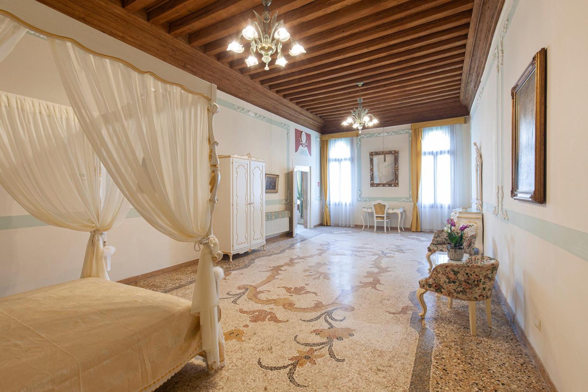 Luxury Pesaro Papafava * Veneza